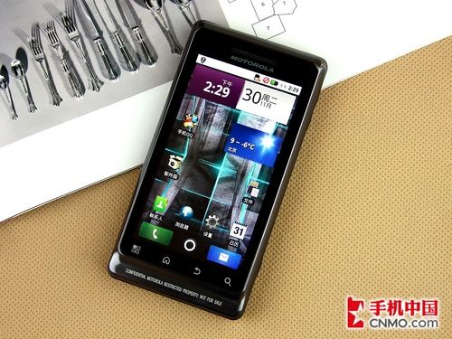 行货版里程碑2 摩托罗拉ME722详细评测