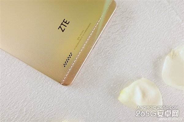 中兴AXON天机MAX和华为Mate8对比