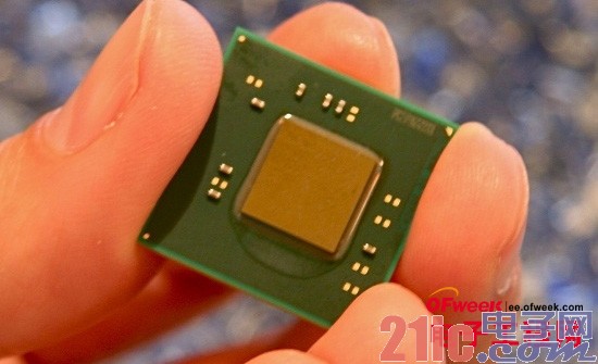 Intel14nm AtomƱ 